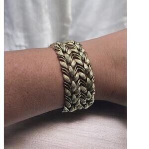 Coro Pegasus Wide Leaf Chevron Bracelet Gold Tone Vintage Mid Century Statement